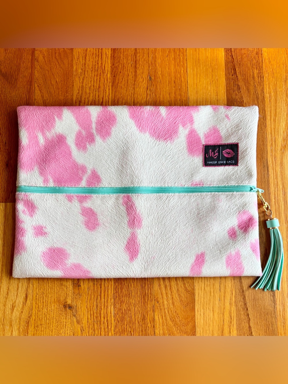 Makeup Junkie Shelby Bag Large Vegan Pink White Cowhide Mint Zipper Tassel NWOT